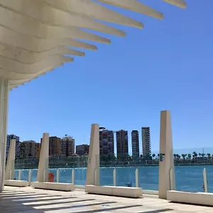 https://apartamento-amplio-junto-al-centro.1costadelsol.com